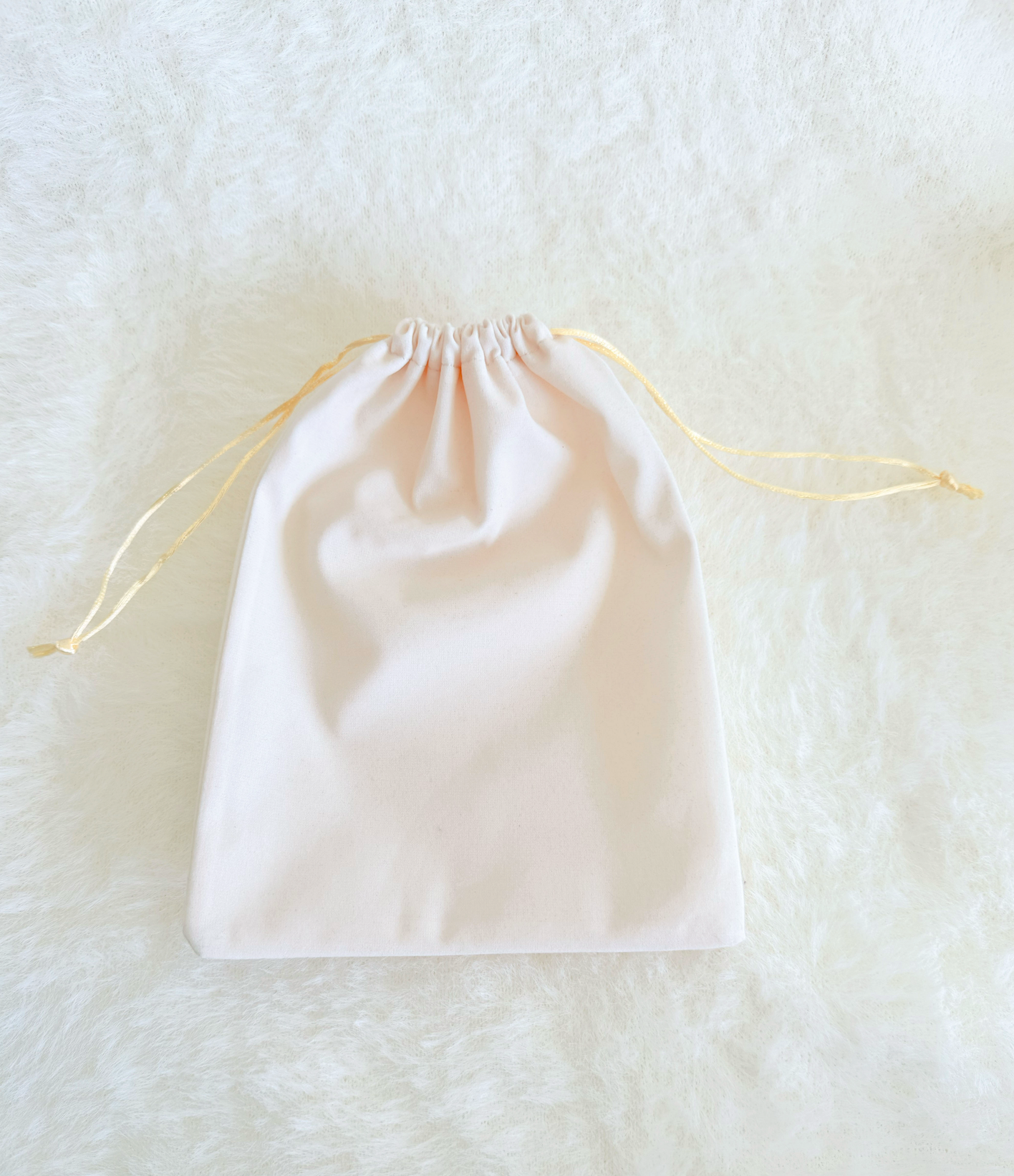 Crème Velvet Pouch