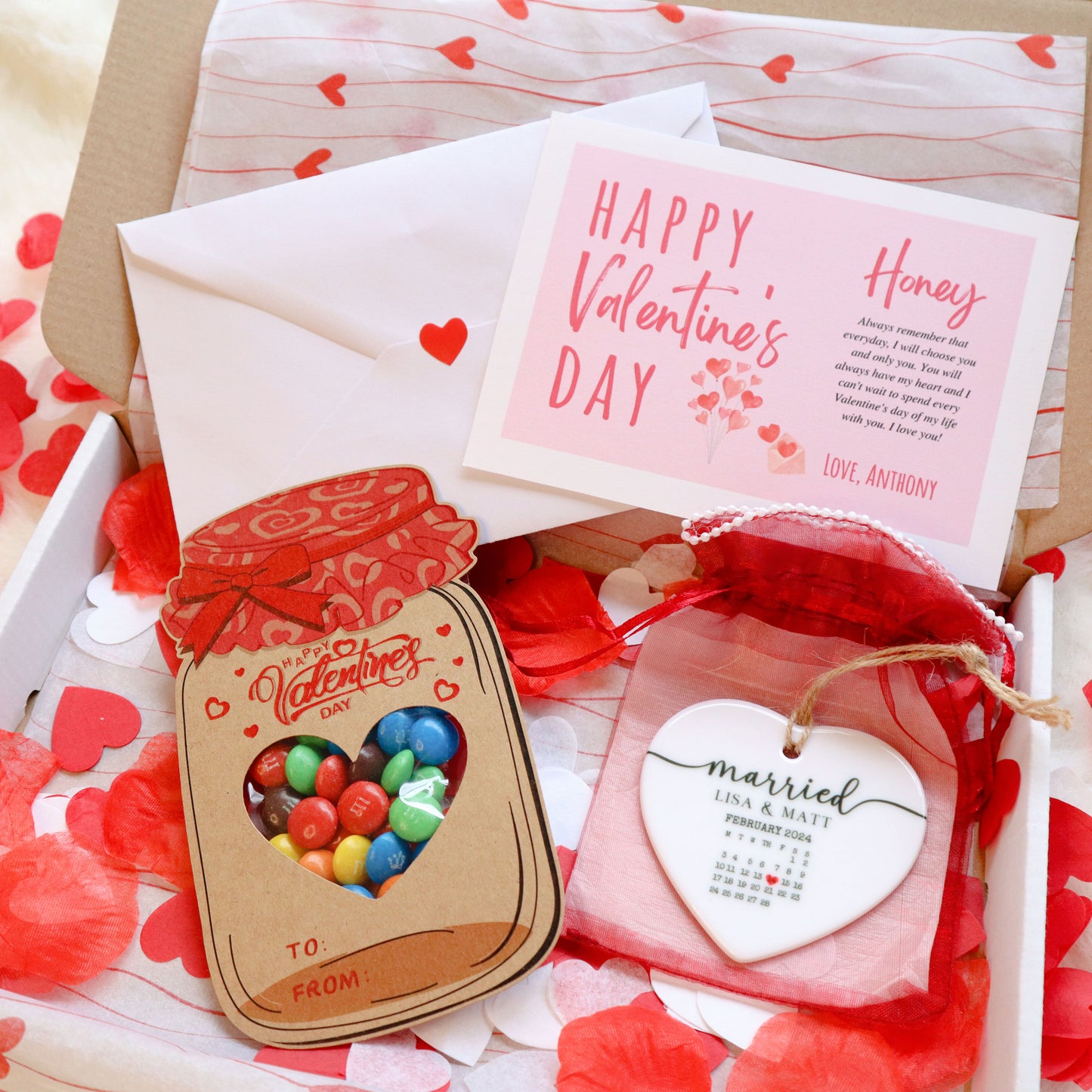 Letterbox Gift | Personalised Heart Ornament with Names & Dates, Chocolate & Custom Card | Brievenbuscadeau