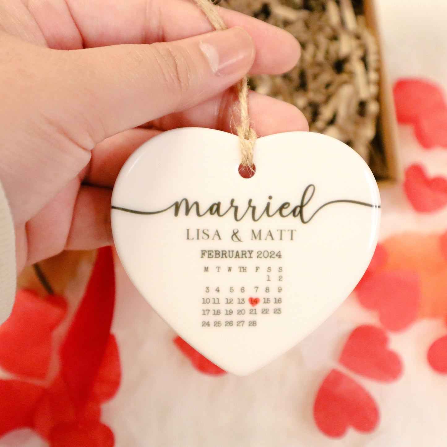 Letterbox Gift | Personalised Heart Ornament with Names & Dates, Chocolate & Custom Card | Brievenbuscadeau